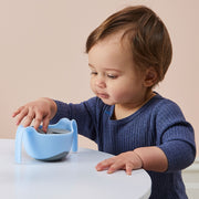 child with Bowl + straw - bubblegum - b.box for kids