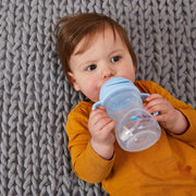 child with gelato sippy cup - bubblegum - b.box for kids