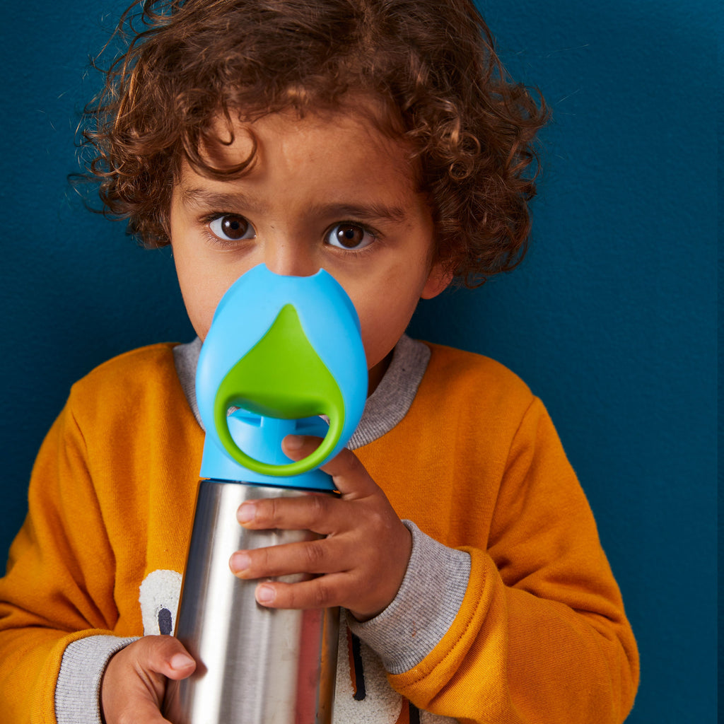 child with 500ml insulated drink bottle - lemon sherbet - b.box for kids