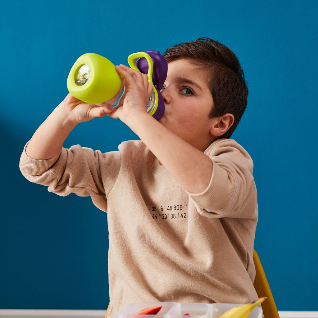 child with sport spout 450ml bottle - emerald forest - b.box for kids